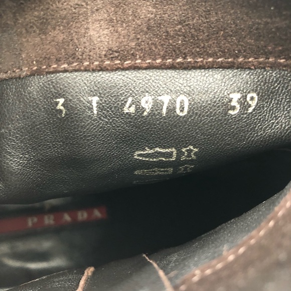 ♦️SOLD♦️PRADA Brown Suede Short Ankle Wedge Boots Sz 39 / 8.5 - Picture 10 of 16